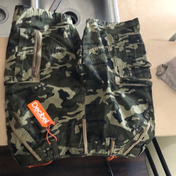 Cargo shorts - Picture 1 of 1